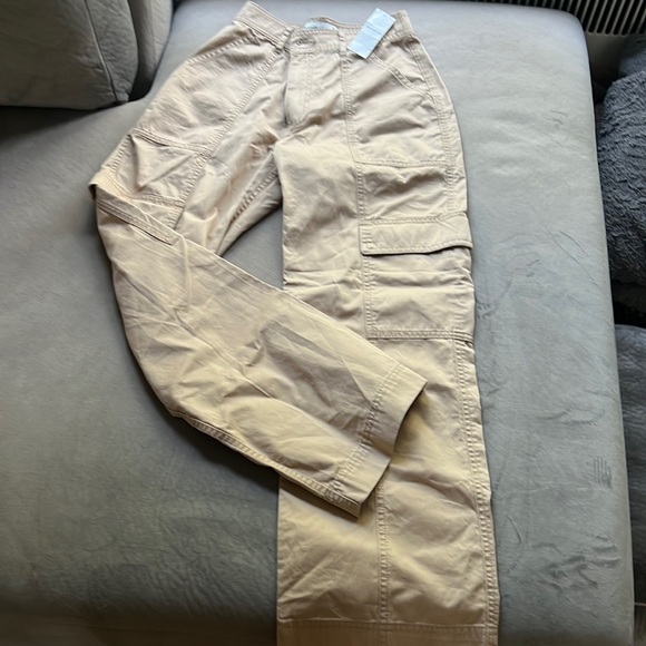 Abercrombie & Fitch Cargo Pant - Picture 2 of 3